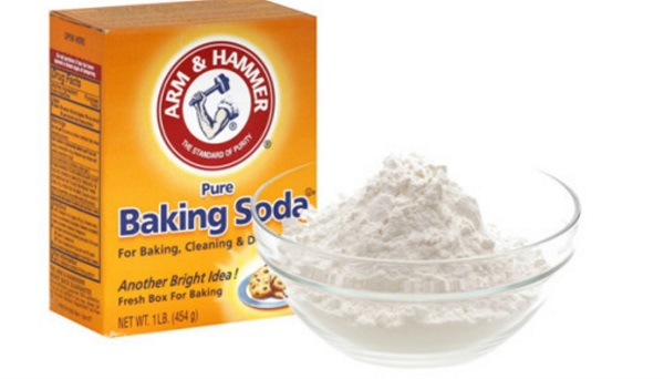 Sử dụng Baking Soda là cách gỡ tem nhãn hàng hóa dán chặt bằng keo hiệu quả và nhanh chóng